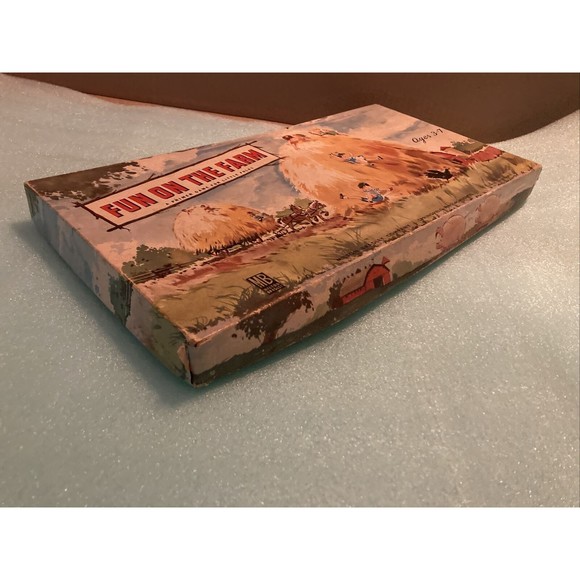 1947 MILTON BRADLEY Board Game FUN ON THE FARM original box USED ~Actual Photos~ - Picture 10 of 12